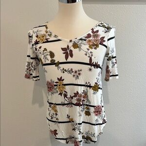 Maurices Fitted Short Sleeve Tee White Black